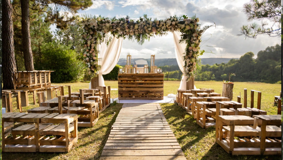 Idea altar con palets boda