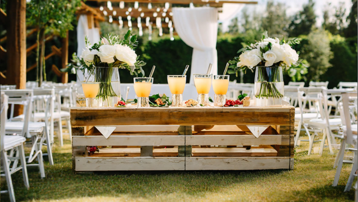 Barra con palets boda